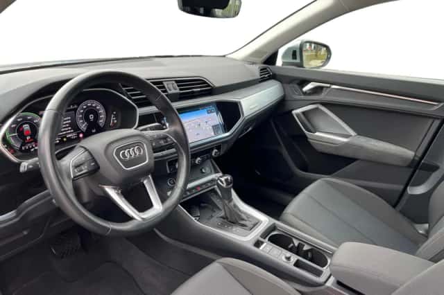Audi Q3 (2021) thumbnail 17