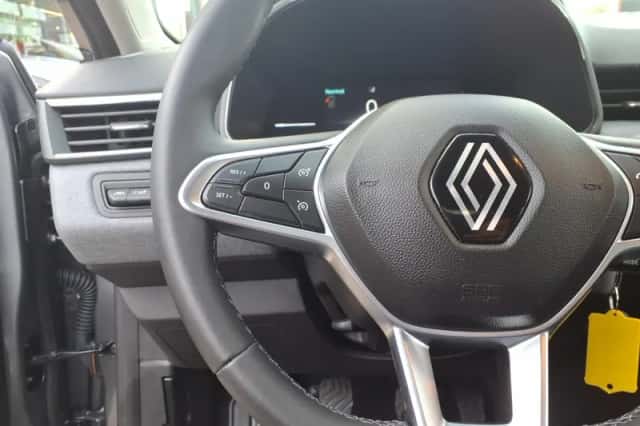 Renault Clio (2024) thumbnail 16
