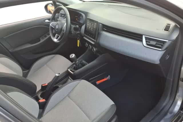Renault Clio (2024) thumbnail 25