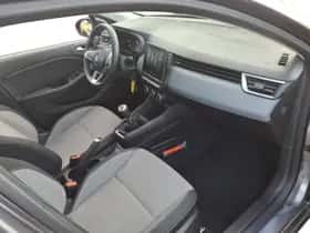 Renault Clio (2024) thumbnail 25