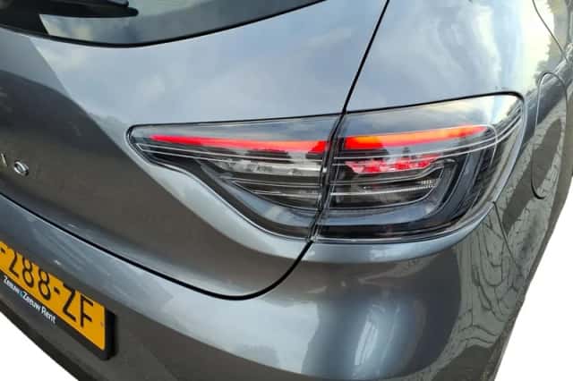 Renault Clio (2024) thumbnail 7