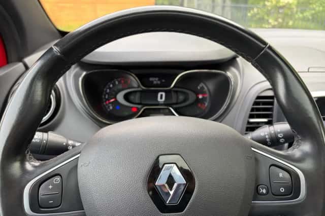 Renault Captur (2019) thumbnail 23