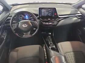 Toyota C-HR (2021) thumbnail 7