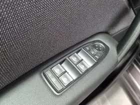 Renault Captur (2024) thumbnail 21