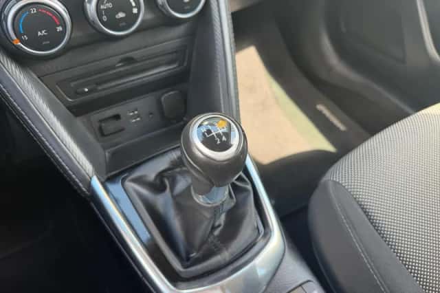 Mazda 2 (2018) thumbnail 3
