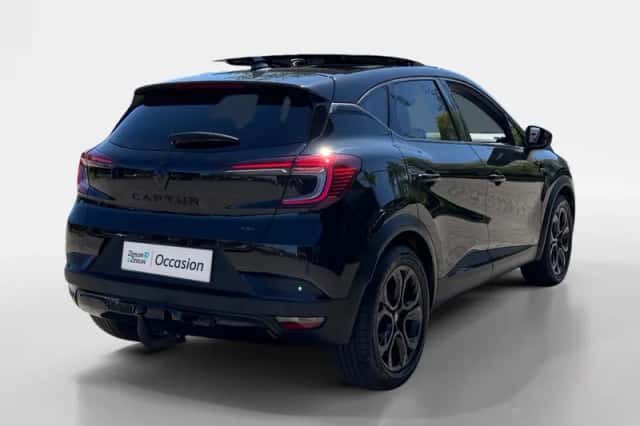 Renault Captur (2023) thumbnail 5