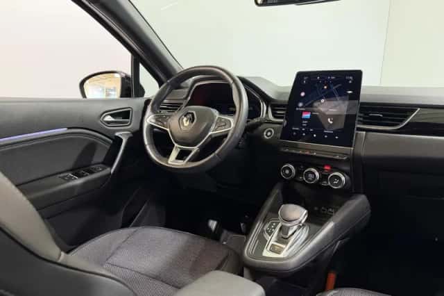 Renault Captur (2023) thumbnail 8