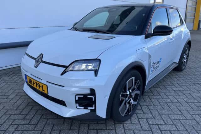 Renault 5 (2025) thumbnail 3