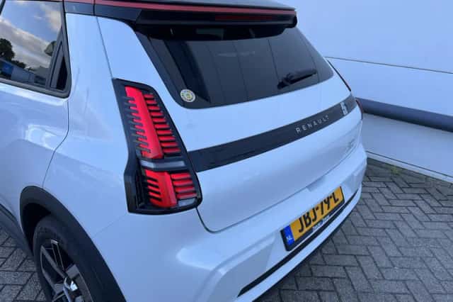 Renault 5 (2025) thumbnail 5