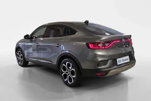 Renault Arkana (2022) thumbnail 4