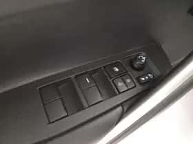 Toyota Corolla (2023) thumbnail 16