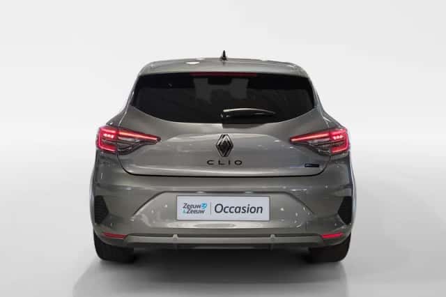 Renault Clio (2024) thumbnail 5
