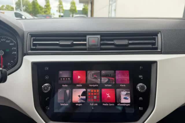 SEAT Arona (2020) thumbnail 24