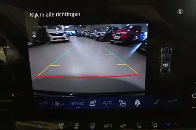 Renault Mégane E-Tech (2025) thumbnail 11