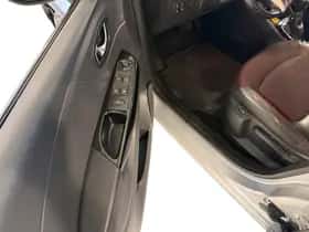 Renault Captur (2017) thumbnail 12