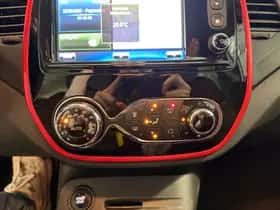 Renault Captur (2017) thumbnail 30