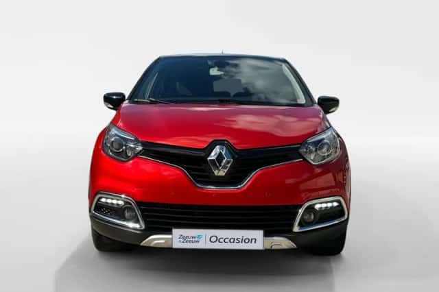 Renault Captur (2015) thumbnail 2
