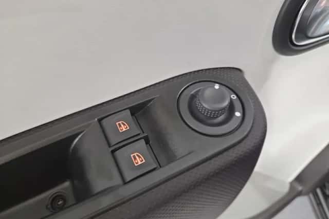 Renault Twingo (2024) thumbnail 16