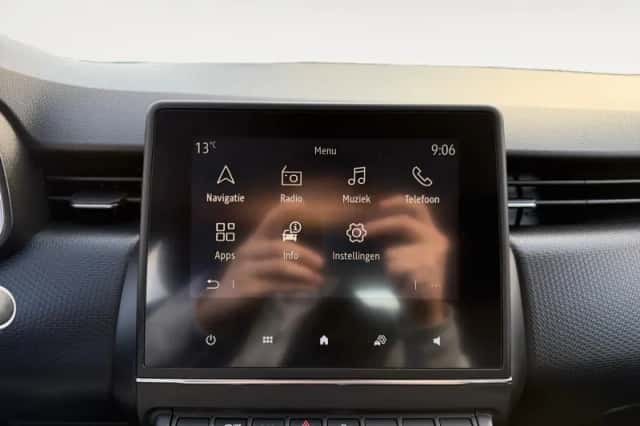 Renault Clio (2020) thumbnail 22