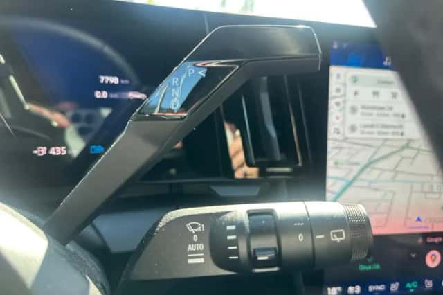 Renault Mégane E-Tech (2025) thumbnail 21