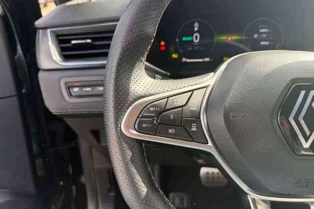 Renault Captur (2025) thumbnail 17