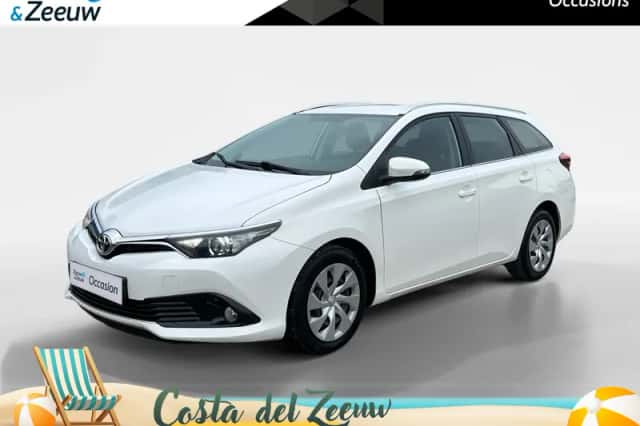 Toyota Auris (2016) thumbnail 1