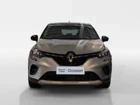 Renault Captur (2022) thumbnail 2