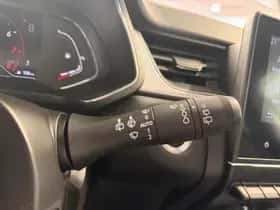 Renault Captur (2022) thumbnail 19