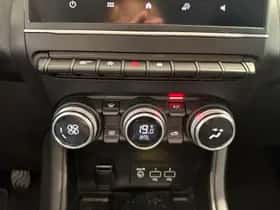 Renault Captur (2022) thumbnail 26