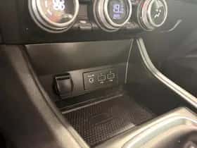 Renault Captur (2022) thumbnail 27