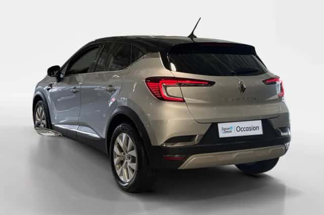 Renault Captur (2022) thumbnail 5