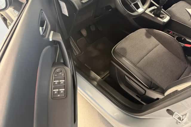 Renault Captur (2022) thumbnail 10