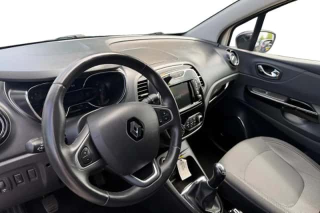 Renault Captur (2016) thumbnail 13
