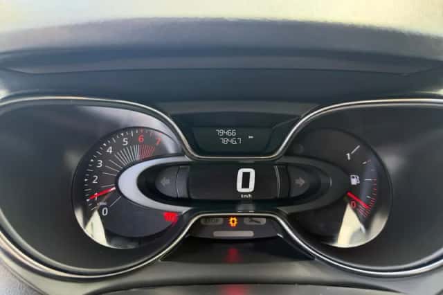 Renault Captur (2016) thumbnail 18
