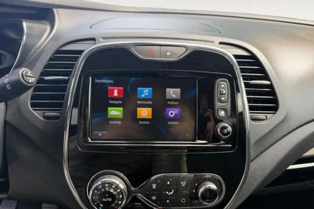 Renault Captur (2016) thumbnail 24