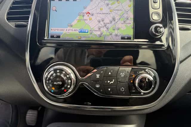 Renault Captur (2016) thumbnail 26