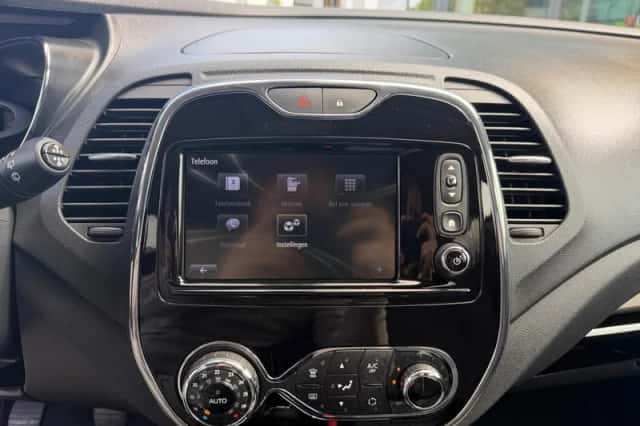 Renault Captur (2016) thumbnail 27