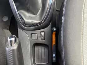 Renault Captur (2016) thumbnail 30