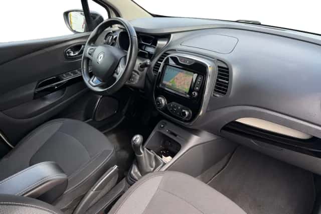 Renault Captur (2016) thumbnail 33