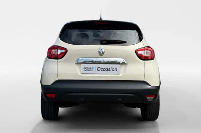 Renault Captur (2016) thumbnail 6