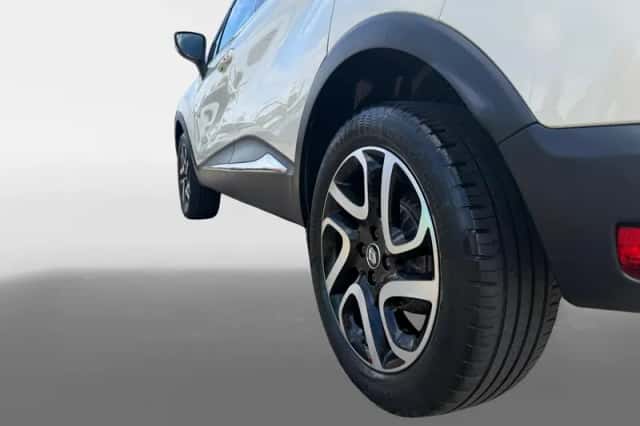 Renault Captur (2016) thumbnail 9