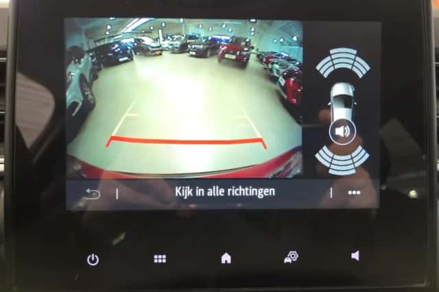 Renault Captur (2022) thumbnail 12