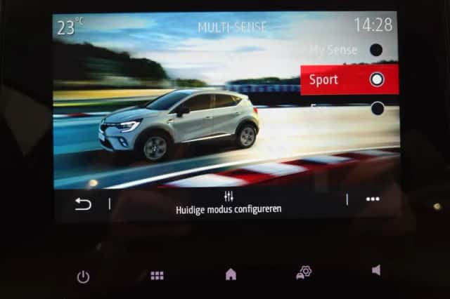 Renault Captur (2022) thumbnail 13