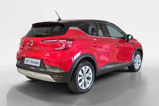 Renault Captur (2022) thumbnail 4