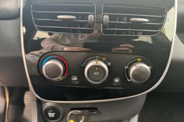 Renault Clio (2016) thumbnail 26
