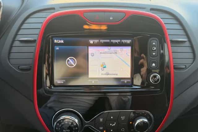Renault Captur (2017) thumbnail 22