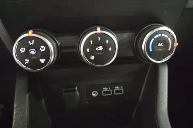 Renault Clio (2024) thumbnail 14