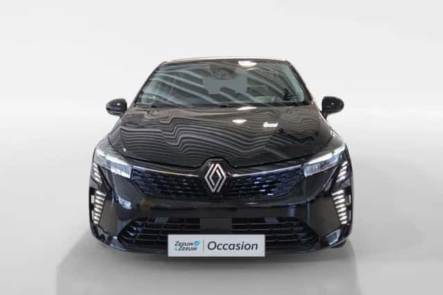 Renault Clio (2024) thumbnail 2