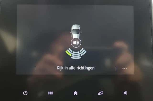 Renault Clio (2024) thumbnail 13