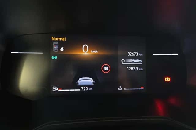 Renault Clio (2024) thumbnail 10